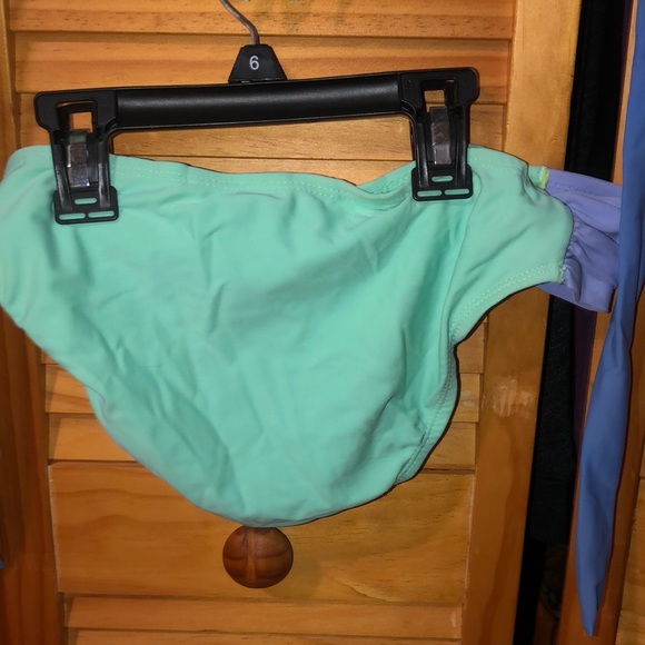 Bikini - Picture 5 of 5